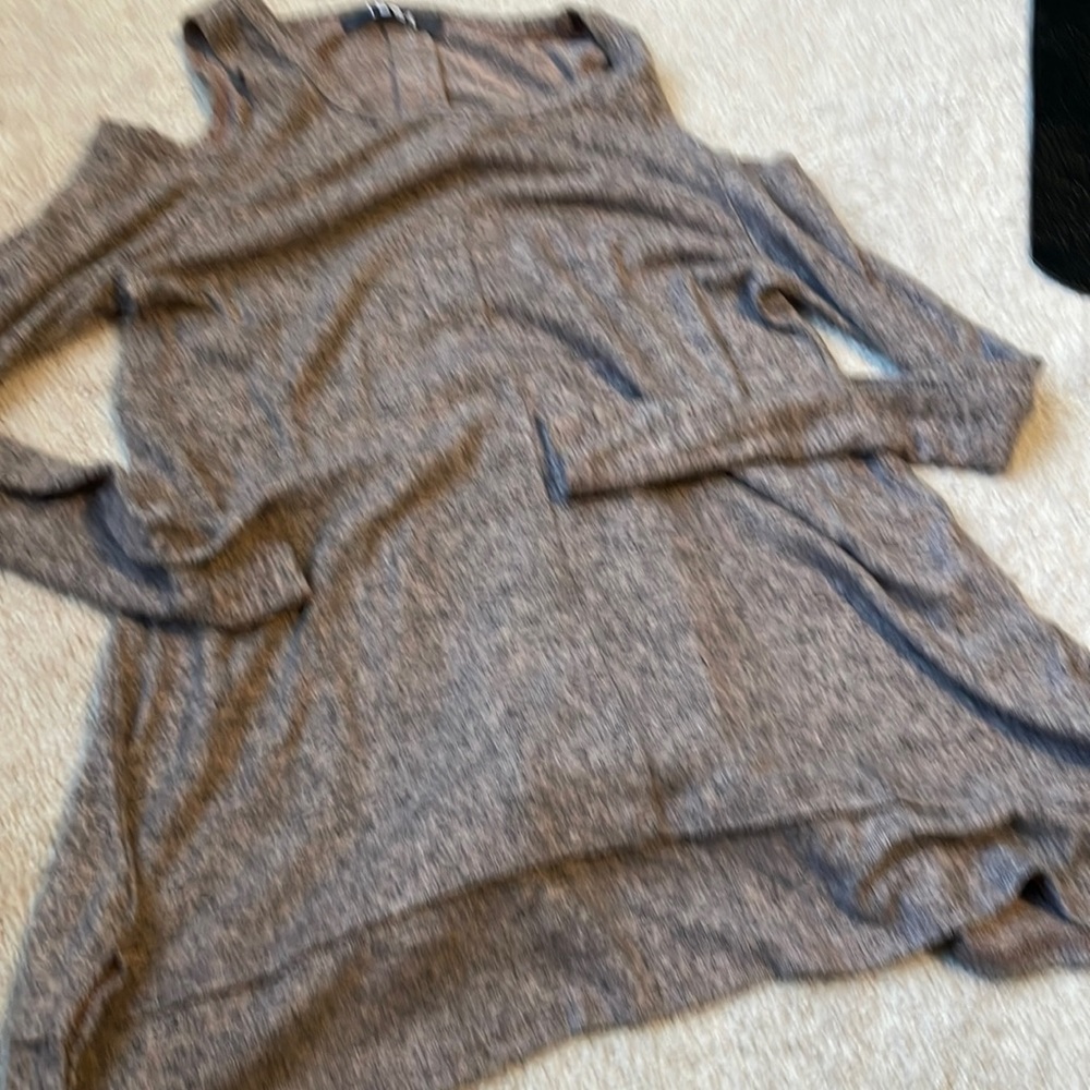 Sweater with cut out shoulders